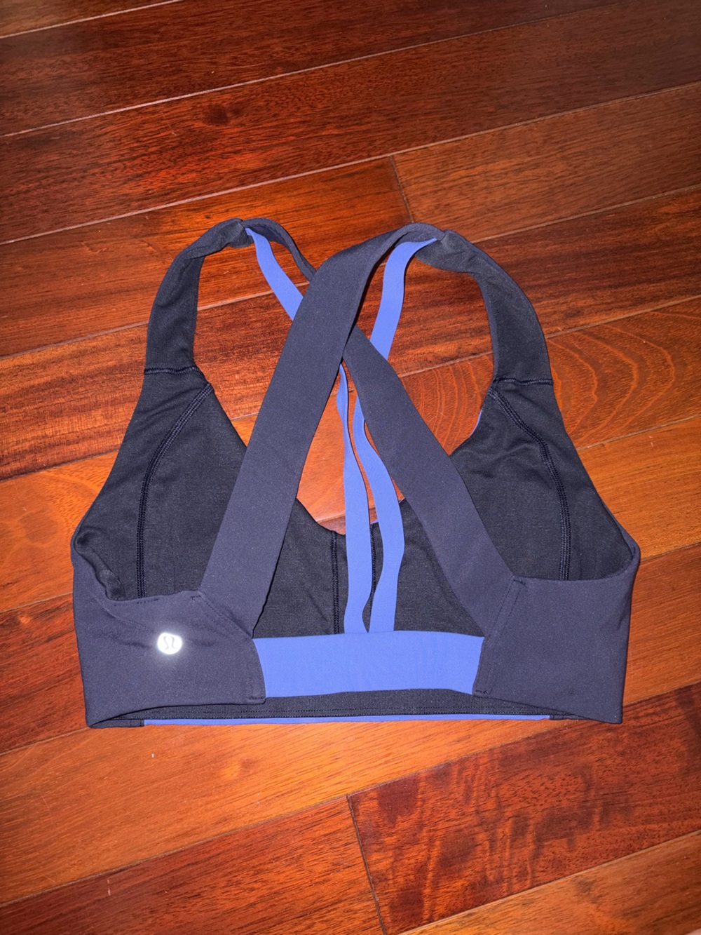 Lululemon sports bra - Picture 3 of 4